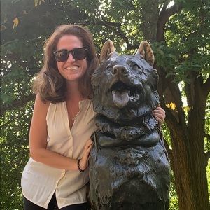 Meet your Posher, Alyssa